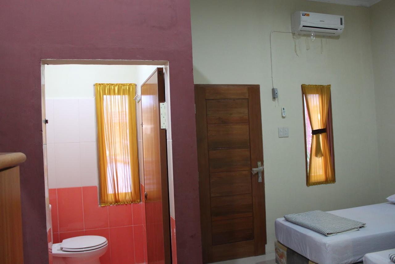 Pondok Cemara Hotel Medan Exterior foto