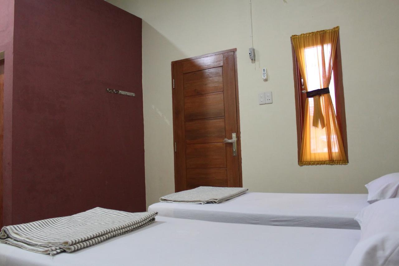Pondok Cemara Hotel Medan Exterior foto