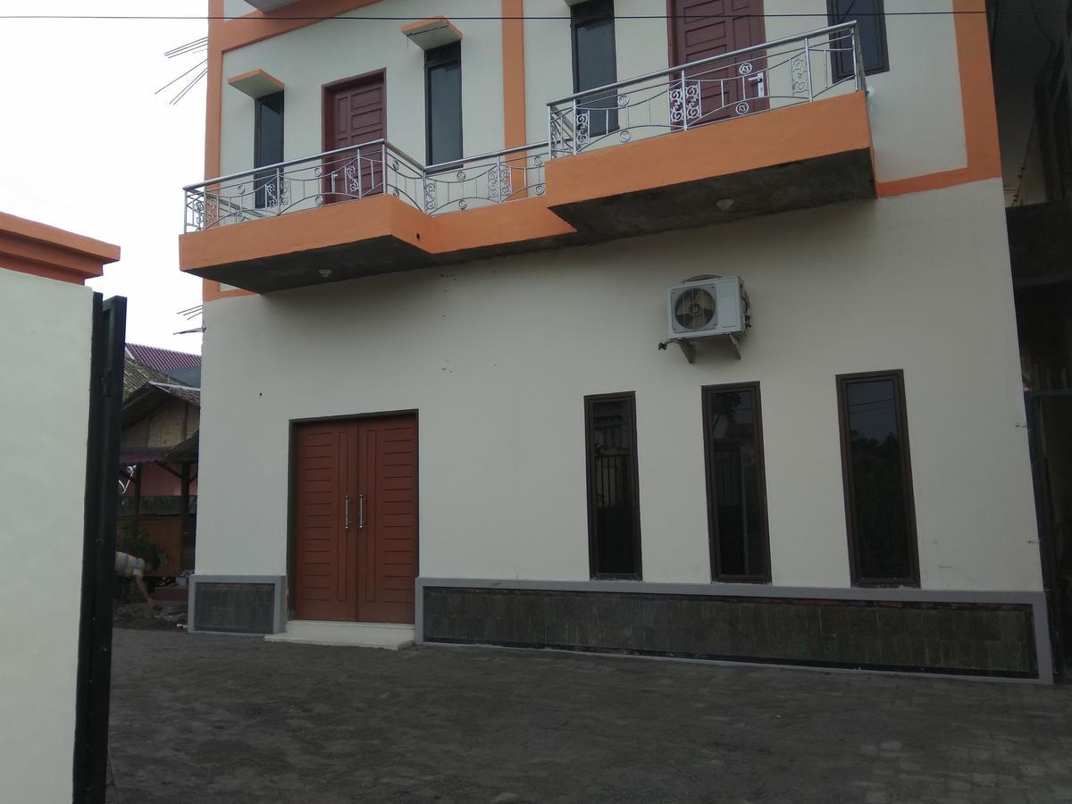 Pondok Cemara Hotel Medan Exterior foto